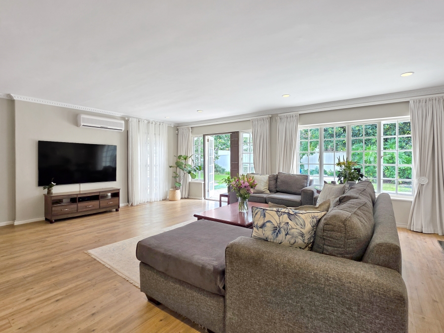 4 Bedroom Property for Sale in Constantia Western Cape